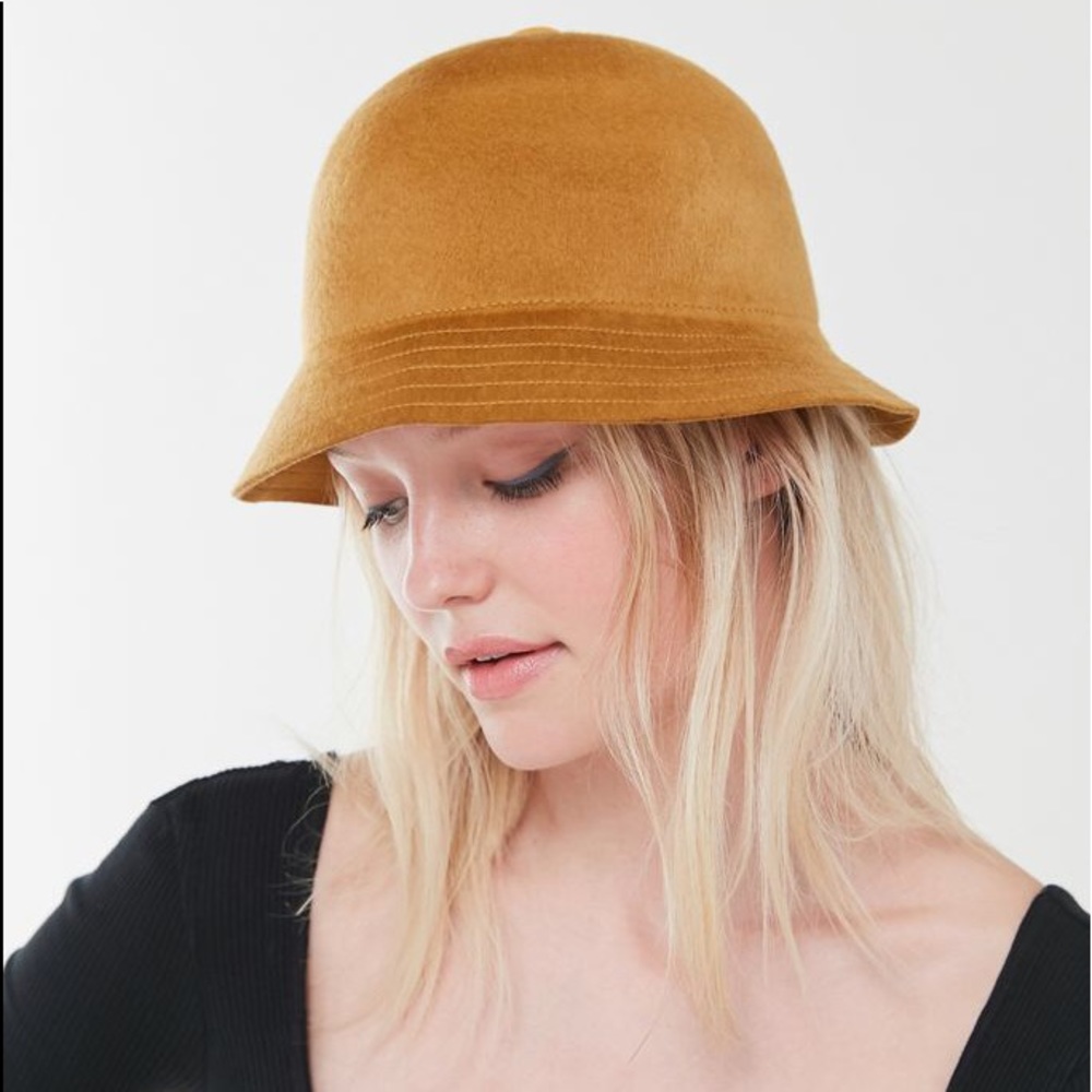 Essex bucket hat in felt maize color size M 7 1/4”